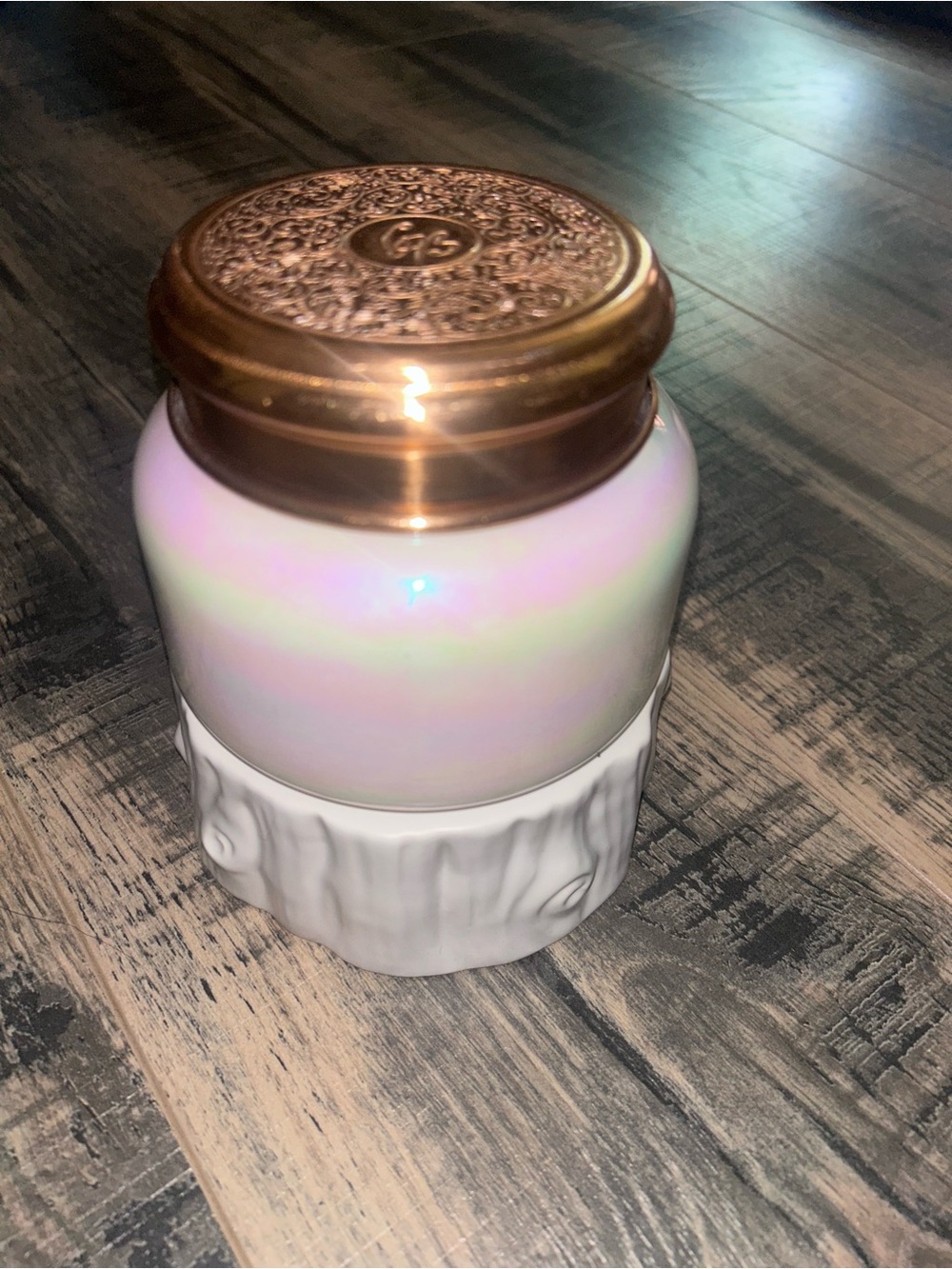 Bath & Body Works White Ceramic Wood Stump candle holder - Picture 3 of 3
